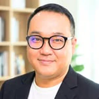 栗林康弘